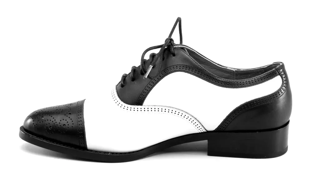 Gladys Women's Vintage Cap Toe Oxfords (Black/White)