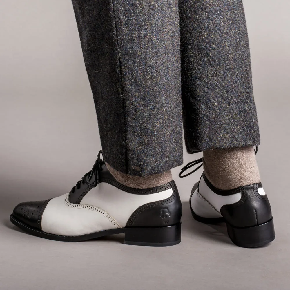 Gladys Women's Vintage Cap Toe Oxfords (Black/White)