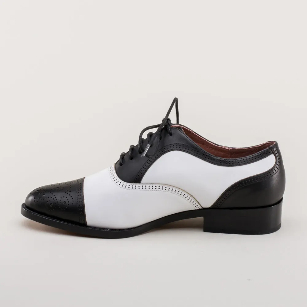 Gladys Women's Vintage Cap Toe Oxfords (Black/White)