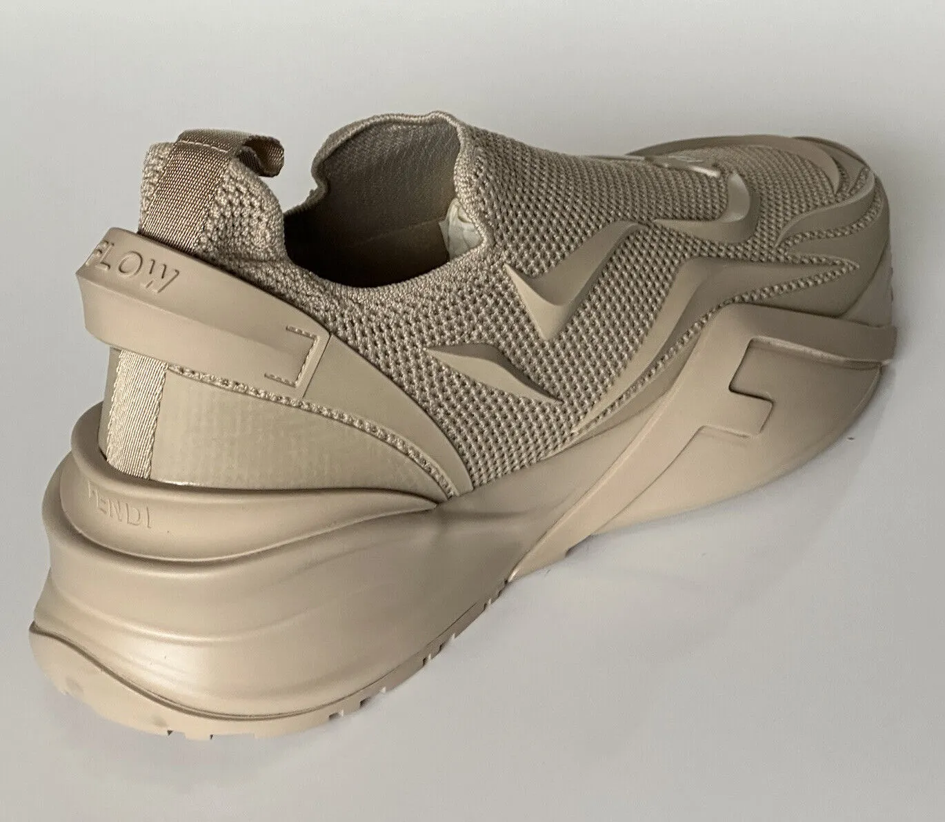 NIB 1050 Fendi Flow Men's Fabric Beige Sneakers 11 US (44 Euro) 7E1504 Italy