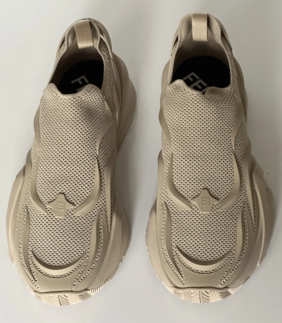 NIB 1050 Fendi Flow Men's Fabric Beige Sneakers 11 US (44 Euro) 7E1504 Italy
