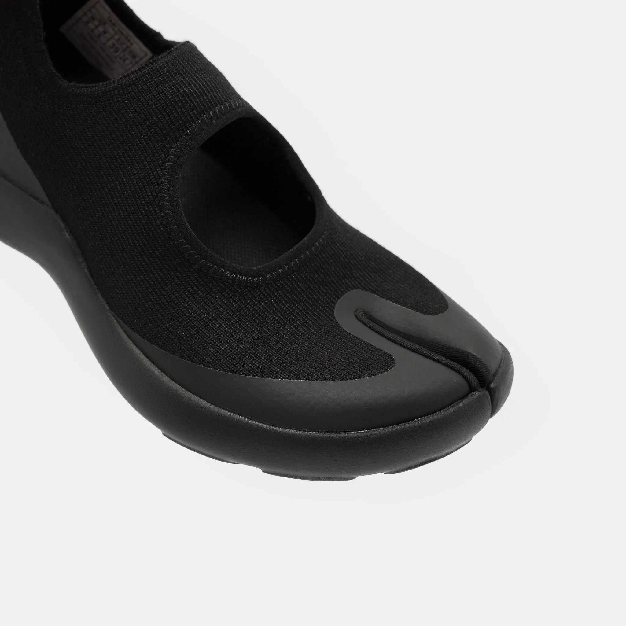 Womens Tabi Sandal in Black